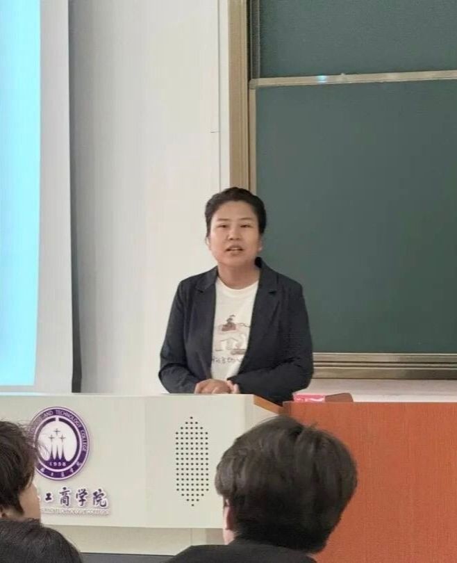 粮食工程与营养科学学院开展辅导员精品党课活动（三）