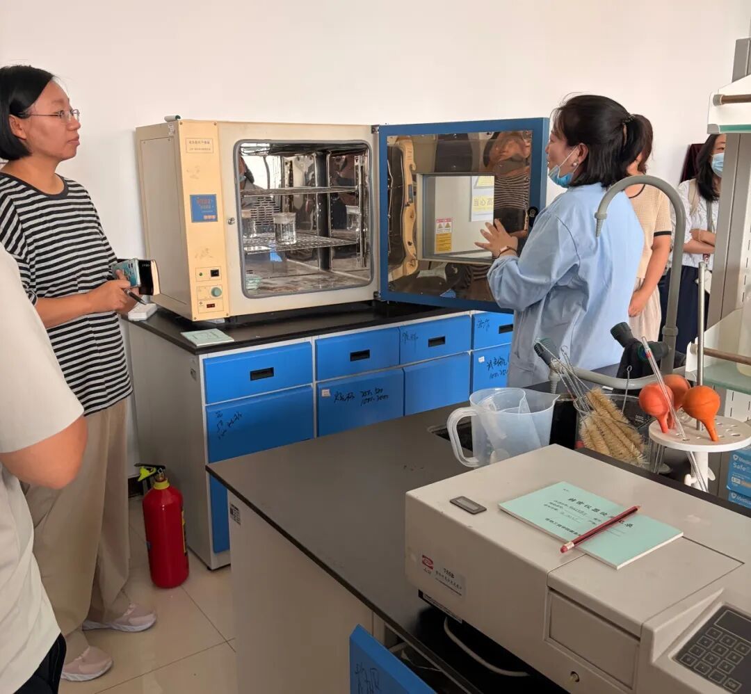 以练筑防强本领 筑牢实验室安全防线——吉林工商学院粮食工程与营养科学学院组织开展新学期实验室综合应急演练